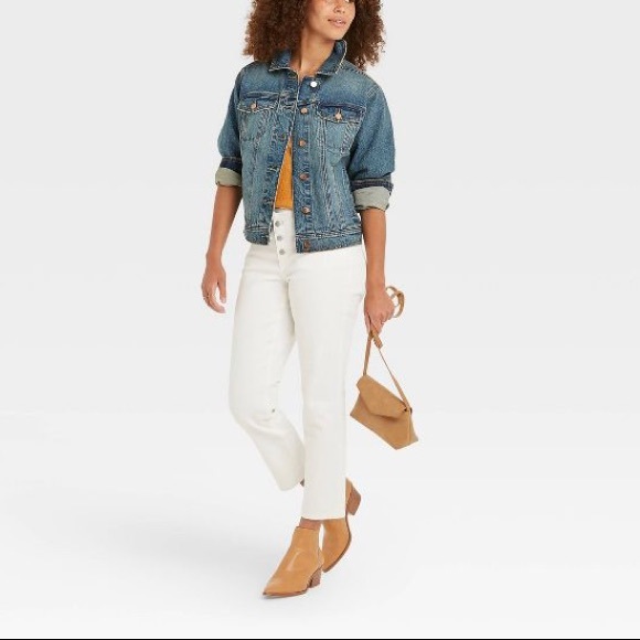 Universal Thread™ Women's Denim Jacket - Medium Wash - Picture 2 of 4